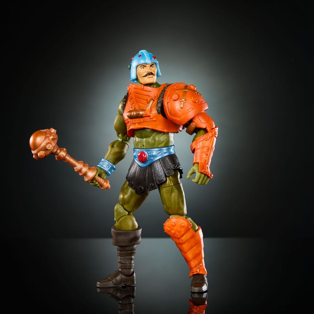 Figura de acción de 18 cm de Man-At-Amrs Masters del Universo New Eternia de Mattel.