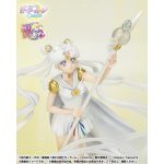 ¡De la exitosa película de anime Pretty Guardian Sailor Moon The Movie llega una nueva figura FiguartsZERO Chouette de Sailor Cosmos! Tamashii Nations presenta, dentro de la colección Figarts Zero Chouette, la figura de Sailor Cosmos Darkness Calls to Light and Light Summons Darkness. Mide unos 24 cm.