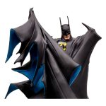 Batman es un superhéroe ficticio que aparece en los cómics estadounidenses publicados por DC Comics. El personaje fue creado por los artistas Bob Kane y Bill Finger, y apareció por primera vez en el número 27 de la revista Detective Comics el 30 de marzo de 1939.