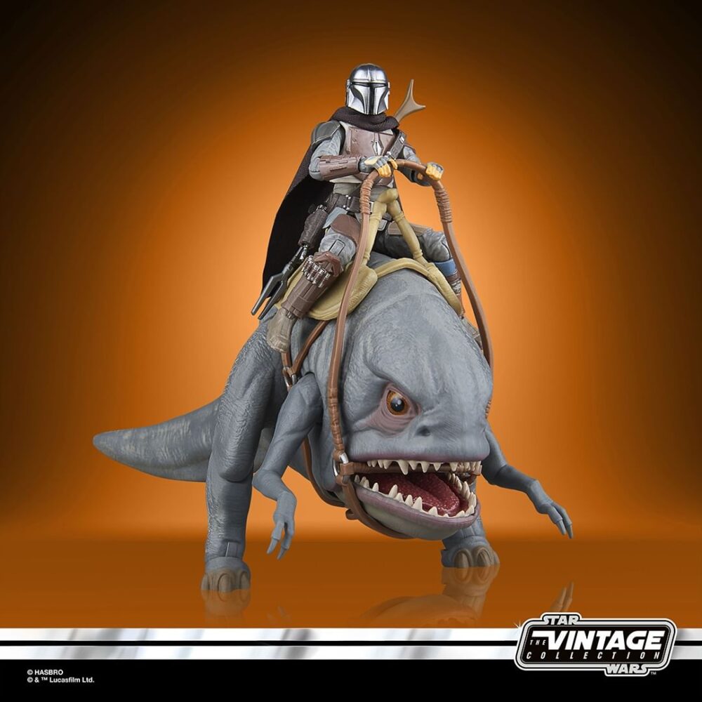 Figura articulada de 13 cm del personaje BLURRG & THE MANDALORIAN VINTAGE COLLECTION STAR WARS de HASBRO