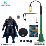 Figura de acción artículada de 17 cm del personaje BATMAN BATTLE DAMAGE BLUE DC MULTIVERSE PLATINUM EDITION THE DARK NIGHT RETURN de MCFARLANE TOYS