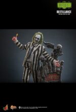 Figura de acción articulada de 30cm del personaje BEETLEJUICE, BEETLEJUICE MOVIE HOT TOYS 1/6 de SIDESHOW