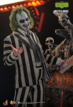 Figura de acción articulada de 30cm del personaje BEETLEJUICE, BEETLEJUICE MOVIE HOT TOYS 1/6 de SIDESHOW