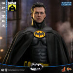 Figura de acción articulada de 30 cm del personaje BATMAN RETURNS DELUXE MOVIE MASTERPIECE 1/6 HOT TOYS de HOT TOYS