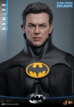 Figura de acción articulada de 30 cm del personaje BATMAN RETURNS DELUXE MOVIE MASTERPIECE 1/6 HOT TOYS de HOT TOYS