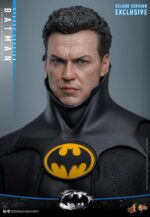 Figura de acción articulada de 30 cm del personaje BATMAN RETURNS DELUXE MOVIE MASTERPIECE 1/6 HOT TOYS de HOT TOYS