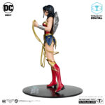 Estatua de 30 cm del personaje ESTATUA WONDER WOMAN BY JIM LEE 1/6 DIGITAL COLLECTIBLE de MCFARLANE TOYS