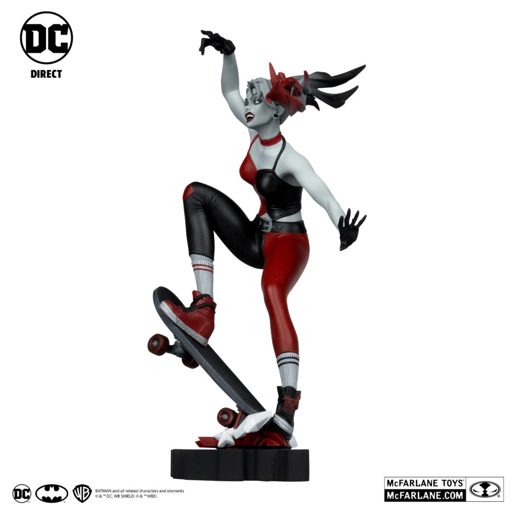 Estatua de 30 cm del personaje ESTATUA HARLEY QUINN POR IVAN TAO de MCFARLEN TOYS