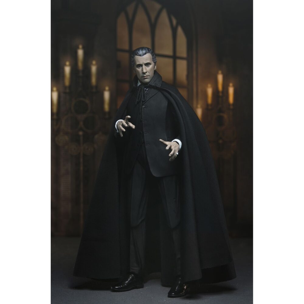 Figura de acción articulada de 18 cm del personaje ULTIMATE COUNT DRACULA HORROR OF DRÁCULA 1958 de NECA.