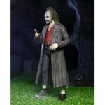 Figura de acción articulada de 16 cm del personaje ULTIMATE BEETLEJUICE THE BIO-EXORCIST TOUR GUIDE de NECA