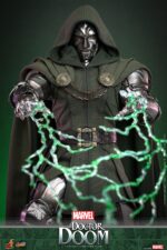 Figura de acción articulada de 30 cm del personaje DOCTOR DOOM COMIC MASTERPIECE 16 HOT TOYS de SIDESHOW