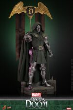 Figura de acción articulada de 30 cm del personaje DOCTOR DOOM COMIC MASTERPIECE 16 HOT TOYS de SIDESHOW