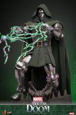 Figura de acción articulada de 30 cm del personaje DOCTOR DOOM COMIC MASTERPIECE 16 HOT TOYS de SIDESHOW