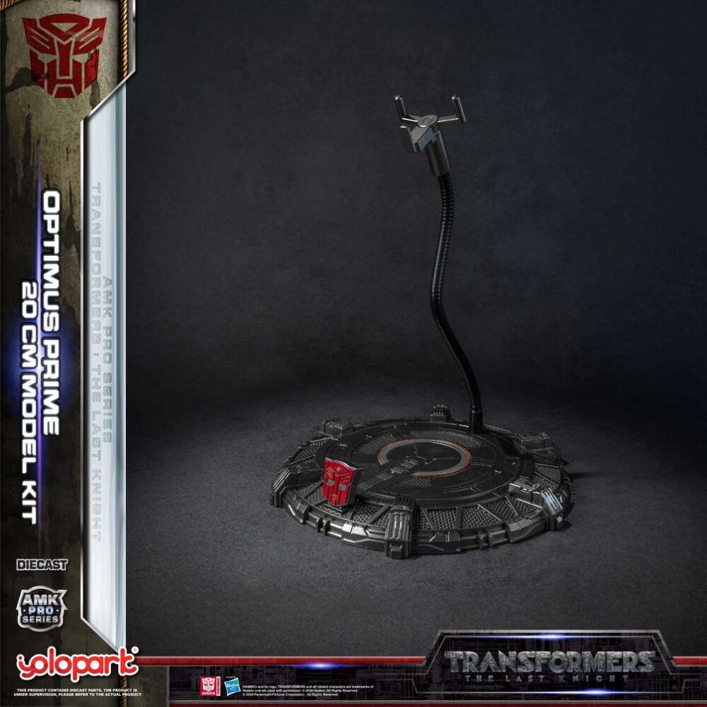 Maqueta articulada de 20 cm del personaje OPTIMUS PRIME (OVERSEA VERSION) AMK PRO SERIES TRANSFORMERS THE LAST KNIGHT de la marca YOLOPACK