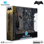 Pack de dos figuras de accion articuladas de 17 cm de los personaje BATMAN ARMOR SUIT AND BATMAN KNIGHTMARE COLLECTOR EDITION GOLD LABEL de MCFARLANE TOYS