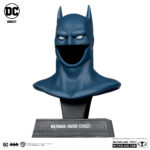 RÉPLICA 1/3 MÁSCARA DE BATMAN HUSH de la marca MCFARLANE TOYS