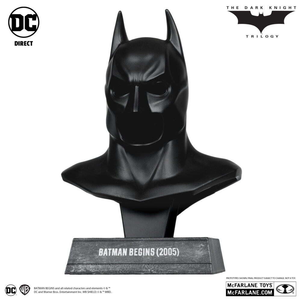 MÁSCARA DE BATMAN BEGINS RÉPLICA 1/3 de la marca MCFARLANE TOYS