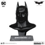 MÁSCARA DE BATMAN BEGINS RÉPLICA 1/3 de la marca MCFARLANE TOYS