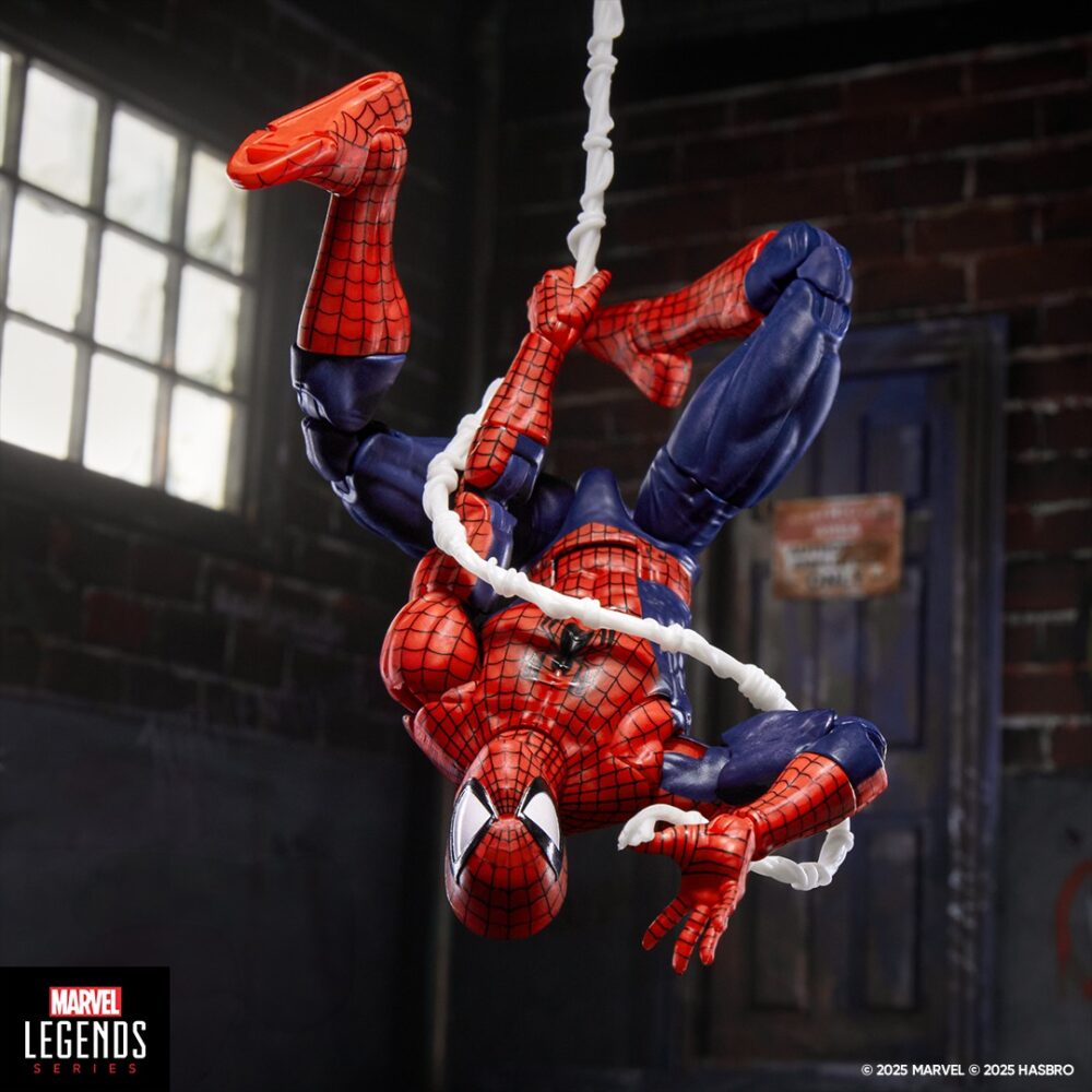 Figura de acción premium de 16 cm del personaje MAXIMUM SPIDER-MAN MARVEL LEGENDS SERIES de HASBRO