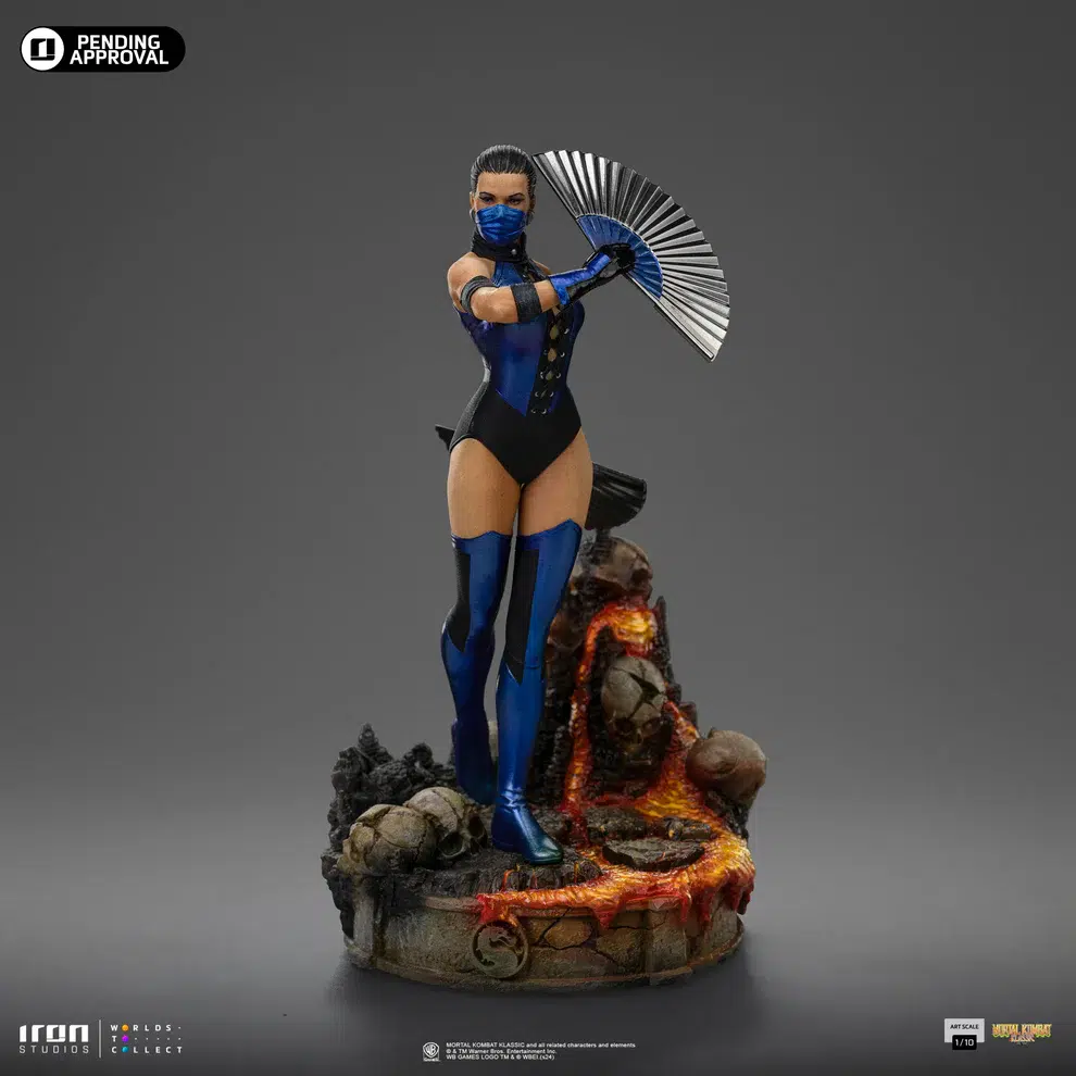 Kitana mortal kombat art scale 1/10.  entra en el reino mortal de mortal kombat con esta impresionante estatua de kitana de iron studios, elaborada en 1/10 art scale. Férrea, elegante e icónica, la princesa edeniana es capturada en una postura poderosa y elegante, sosteniendo a sus aficionados al acero característicos y listos para la batalla. Fiel a su aspecto clásico de la legendaria franquicia de juegos de lucha, kitana lleva su traje azul característico, con una fina escultura que resalta cada detalle, desde sus cintas que fluyen hasta el look determinado debajo de su máscara. La base temática añade intensidad y presencia, evocando las brutales arenas de mortal kombat. Hecho de resina de alta calidad y pintado a mano, este coleccionable es perfecto para los fans de la franquicia y coleccionistas de personajes icónicos de videojuegos.