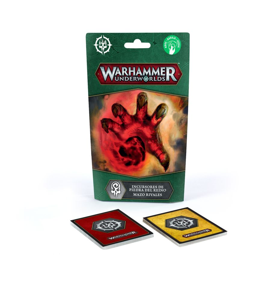 Realmstone raiders rivals deck (español). Para la mayoría de las almas, solo hay un motivo para viajar a ascuagarda: recabar piedrascua. En cada ardiente esquirla de esta piedra del reino aqshiana late un poder que todos anhelan. Todo pasa a un segundo plano para obtener más, y apoderarse de estos fragmentos arcanos puede incluso justificar acabar con su anterior dueño. Incursores de piedra del reino es un mazo rivales completo y listo para jugar que cualquier banda puede utilizar en partidas de warhammer underworlds. ¡abre el paquete, baraja las cartas y listo! El mazo está clasificado bajo el estilo de juego experimentado, perfecto para atacar a tus enemigos y aprovechar el poder de los ardides y mejoras de pedrascua, y combina a la perfección con una banda de estilo experimentado. Puedes usarlas solas o combinarlas con otro mazo para crearte un mazo personalizado de formato némesis.