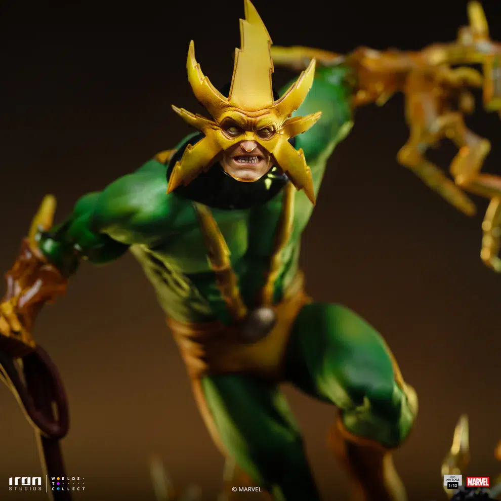 Electro spider-man vs villains art scale 1/10. Desata el poder del villano electro con esta electrizante estatua de iron studios. Parte de la colección spider-man vs villains diorama, esta impresionante estatua a escala artística 1/10 captura al icónico supervillano en una pose dinámica, utilizando sus increíbles habilidades eléctricas para derrotar a spider-man. Con un esculpido detallado, desde la energía crepitante que lo rodea hasta las intrincadas texturas de su traje, electro está listo para desafiar al lanza-telarañas en una lucha que iluminará tu colección. La base del diorama realza la escena dramática, realzando la intensidad de la batalla entre spider-man y sus enemigos más peligrosos. Hecha de resina de alta calidad y pintada a mano, esta estatua es una adquisición esencial para los fans de spider-man y los coleccionistas de marvel.