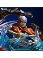 AANG AVATAR THE LAST AIRBENDER ART SCALE 1/10. Domina los elementos con esta impresionante estatua de Aang de Iron Studios, inspirada en la querida serie animada Avatar: La Leyenda de Aang. En escala artística 1/10, esta pieza coleccionable captura al joven Avatar en una pose dinámica y poderosa, canalizando la energía de los cuatro elementos con gracia y determinación.
