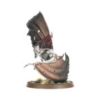 SOULBLIGHT GRAVELORDS: BLOODCRAVE HUNT SPEARHEAD. Los nobles vampiros de los Necroseñores Pudrealmas crean imperios de muerte para que satisfagan todos sus deseos, embelesando a los mortales y despertando a los muertos para sus guerras de conquista. Estos aristócratas inmortales trabajan sin descanso para expandir sus dominios, pues solo encontrarán satisfacción cuando la noche caiga sobre los Reinos Mortales y los bañe en sangre.