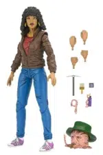 APRIL O’NEIL TEENAGE MUTANT NINJA TURTLES NECA. Basado en los cómics de Eastman & Laird's Teenage Mutant Ninja Turtles de Mirage Studios. NECA celebra la icónica April O-Neil con una nueva escultura. Esta figura de acción a escala de 7 pulgadas incluye manos intercambiables, una mini figura del profesor Obligado, y más. Viene en empaque amable de coleccionista con obras de arte originales de Kevin Eastman.