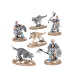SPACE WOLVES ARMY SET (ESPAÑOL). Los Lobos Espaciales son una estirpe salvaje y bestial. Procedentes del mundo letal de Fenris, son un Capítulo sin igual de Marines Espaciales del Emperador. Temerarios e indómitos, van a la guerra con pieles gruesas, talismanes tribales y tótems, aullando como los lobos de su gélido hogar. Los salvajes e impetuosos Garras Sangrientas, los severos y disciplinados Cazadores Grises y los poderosos campeones de la Guardia del Lobo se reúnen aquí para acabar con los enemigos del Padre de todas las cosas y ganarse su lugar en las sagas de su noble Capítulo. Esta caja contiene el núcleo para un nuevo ejército de Lobos Espaciales o una expansión para tu colección actual. Un Jefe de Batalla de la Guardia del Lobo lidera desde el frente, listo para escribir su propia saga. Un Sacerdote Lobo permanece junto a él para apoyar espiritualmente a las tropas y curar sus heridas. Un trío de poderosos veteranos Cortacabezas de la Guardia del Lobo respaldan la infantería, junto con sus leales Lobos Cazadores. Los Cazadores Grises y los Garras Sangrientas forman la línea de batalla, listos para lanzarse de cabeza hacia el conflicto. Las miniaturas de esta caja son fáciles de personalizar. El Jefe de Batalla de la Guardia del Lobo puede elegir entre tres cabezas y puede armarse con un martillo de trueno o un arma de energía artesanal, además de una pistola de plasma, una pistola bólter artesanal o un escudo de tormenta. El Sacerdote Lobo también puede elegir entre tres cabezas, y puede reemplazar su pistola bólter absolvor por una daga ritual. Los Cortacabezas de la Guardia del Lobo pueden elegir entre nueve cabezas distintas y pueden portar un par de armas de energía artesanales o un escudo de tormenta y un arma de energía artesanal.