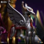 Estatua de 27 cm del personaje ARIES MU SAINT SEIYA DELUXE ART SCALE 1/10 de la marca IRON STUDIOS
