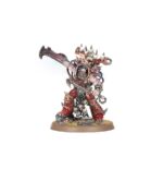 WORLD EATERS BATTLEFORCE: GORESTORM SLAUGHTERPACK Los Devoradores de Mundos se han entregado por completo a Khorne. Algunos incluso permiten que entidades daemónicas los posean, otorgándoles un poder que va mucho más allá de sus limitaciones mortales. Tal es el caso de los Masacrejurados: una suerte de líderes que comparten sus cuerpos con el espíritu de un Devorador de Almas, que los muta y deforma hasta convertirlos en poco más que un arsenal viviente de espadas, garras y dientes rugientes. Sigue su estela un bestiario de guerreros furibundos, deseosos de desgarrar a sus enemigos miembro a miembro.