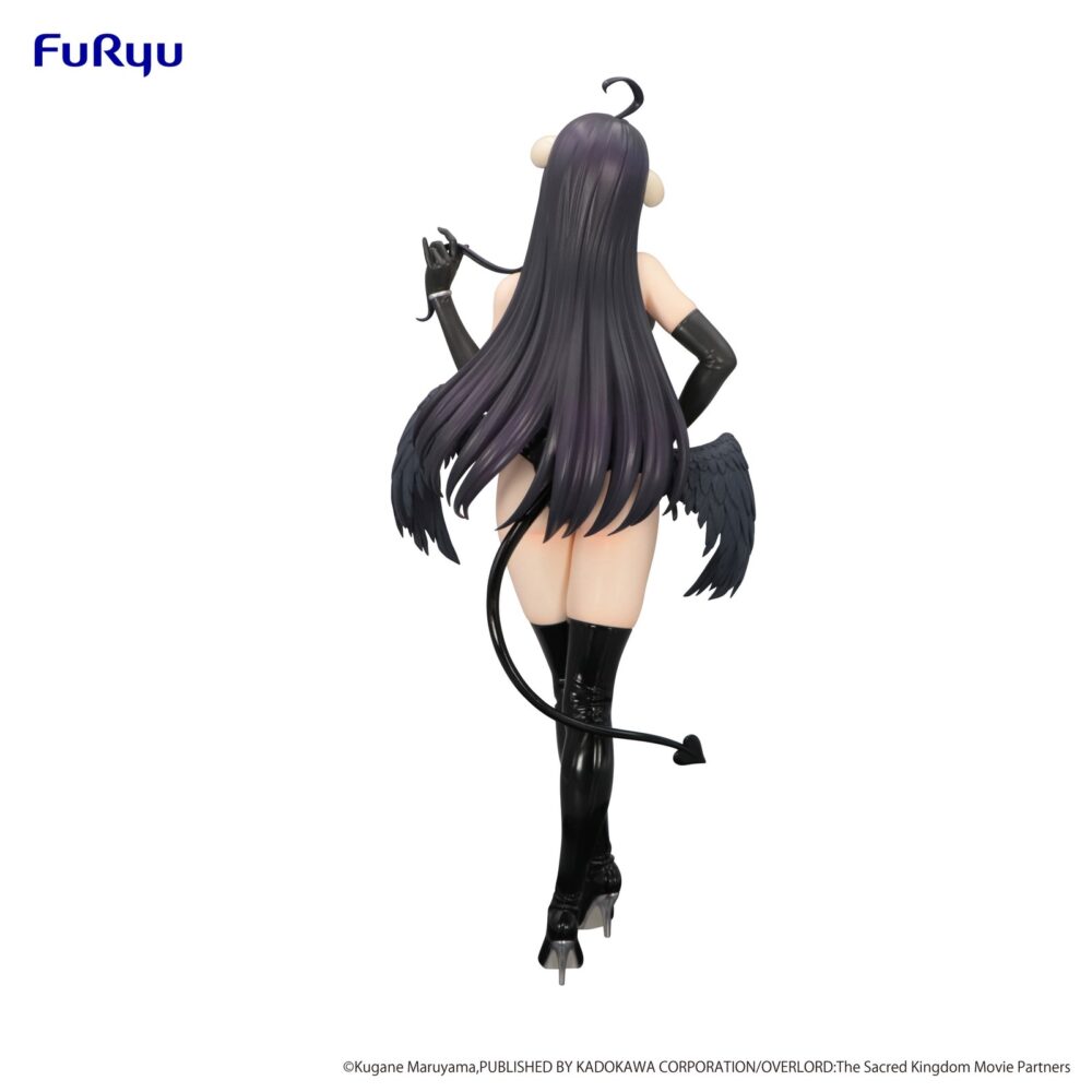 Albedo overlord bicute dark. Se incorpora a la colección bicute dark de furyu la figura de albedo. Tiene una altura de 26 cm y está basada en su aparición en el anime "overlord". Está fabricada con atbc-pvc y abs.