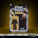 Esta figura inspirada en el personaje de Ben (Obi-Wan) Kenobi, de Star Wars: Una nueva esperanza, mide 9,5 cm y es una increíble adición a toda colección. Inspiradas en la línea original, estas figuras coleccionables y sus embalajes cuentan con detalles y diseños premium. Asimismo, la decoración alcanza el nivel de un objeto de colección que los fans conocen y aman. ¡Que la Fuerza te acompañe!