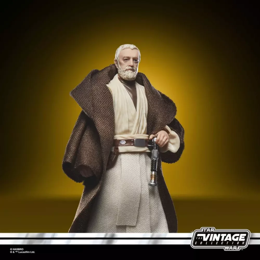 Esta figura inspirada en el personaje de Ben (Obi-Wan) Kenobi, de Star Wars: Una nueva esperanza, mide 9,5 cm y es una increíble adición a toda colección. Inspiradas en la línea original, estas figuras coleccionables y sus embalajes cuentan con detalles y diseños premium. Asimismo, la decoración alcanza el nivel de un objeto de colección que los fans conocen y aman. ¡Que la Fuerza te acompañe!