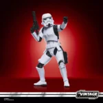 Esta figura inspirada en un Soldado de asalto, de Star Wars: Una nueva esperanza, mide 9,5 cm y es una increíble adición a toda colección. Inspiradas en la línea original, estas figuras coleccionables y sus embalajes cuentan con detalles y diseños premium. Asimismo, la decoración alcanza el nivel de un objeto de colección que los fans conocen y aman. ¡Que la Fuerza te acompañe!
