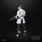 ISB TACTICAL AGENT BLACK SERIES STAR WARS ANDOR. La línea Star Wars The Black Series incluye figuras, vehículos y artículos para juego de rol inspirados en los más de 40 años de legado que nos ha dado la galaxia de Star Wars. los fans pueden recrear escenas galácticas de los cómics, las películas y las series con fidelidad. Esta figura Hasbro Star Wars está diseñada para parecerse al personaje del agente táctico del BSI de la serie Star Wars: Andor. Con características y detalles excelentes, la línea The Black Series personifica la calidad y el realismo que los devotos de Star Wars adoran. ¡Que la Fuerza te acompañe!