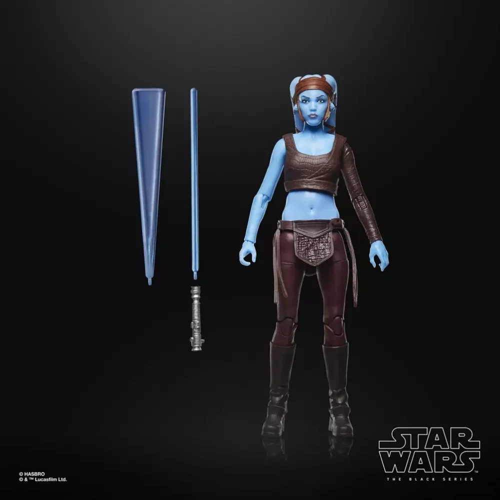 STAR WARS THE BLACK SERIES AAYLA SECURA. La línea Star Wars The Black Series incluye figuras, vehículos y artículos para juego de rol inspirados en los más de 40 años de legado que nos ha dado la galaxia de Star Wars. Para que los fans puedan recrear escenas galácticas de los cómics, las películas y las series con fidelidad. Con características y detalles excelentes, la línea The Black Series personifica la calidad y el realismo que los devotos de Star Wars adoran. ¡Que la Fuerza te acompañe!