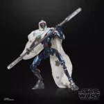 STAR WARS THE BLACK SERIES MAGNAGUARD. La línea Star Wars The Black Series incluye figuras, vehículos y artículos para juego de rol inspirados en los más de 40 años de legado que nos ha dado la galaxia de Star Wars. Para que los fans puedan recrear escenas galácticas de los cómics, las películas y las series con fidelidad. Con características y detalles excelentes, la línea The Black Series personifica la calidad y el realismo que los devotos de Star Wars adoran. ¡Que la Fuerza te acompañe!