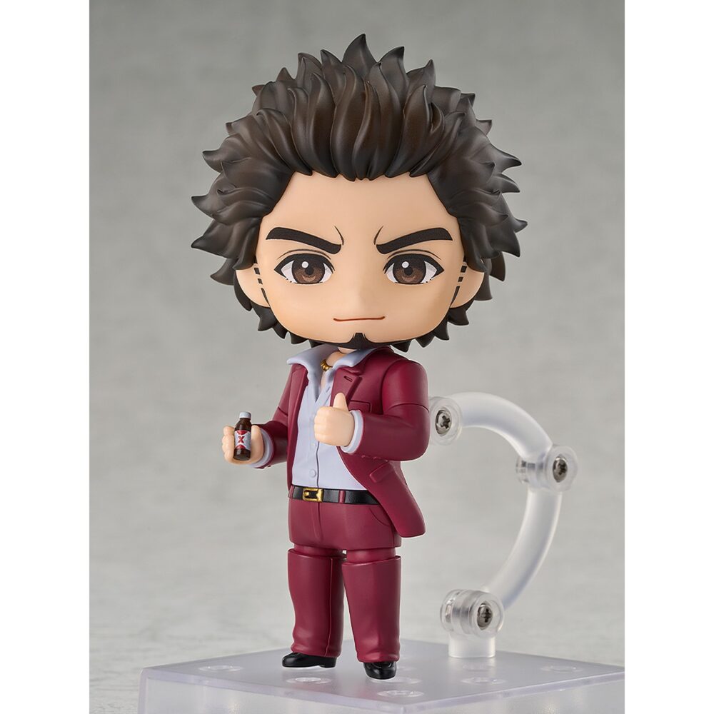 Ichiban kasuga yakuza nendoroid. Se incorpora a la colección nendoroid de good smile arts shanghai la figura de 10 cm de ichiban kasuga, uno de los personajes principales de la saga de videojuegos "yakuza" a partir de "yakuza: like a dragon".   contiene 3x placas faciales (cara sonriente, de batalla y contenta) y diversos accesorios: 1x bate de béisbol, 1x bebida energética, 1x smartphone, 1x base con soporte y otras partes opcionales para diferentes poses.   puedes mostrarla junto a kazuma kiryu figura 10 cm yakuza nendoroid (se vende por separado).
