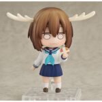 NOKO SHIKANOKO MY DEER FRIEND NOKOTAN NENDOROID. Good Smile Arts Shanghai presenta, dentro de su línea Nendoroid, la figura de Noko Shikanoko, del anime "My Deer Friend Nokotan". Mide aproximadamente 10 cm e incluye 3x placas faciales (compuesta, relajada y sonriente), así como accesorios únicos como 1x senbei de ciervo, 1x botella de plástico, 1x versión de Nokotan, 1x par de cuernos y otras piezas opcionales para diferentes poses. Se entrega con base incluida