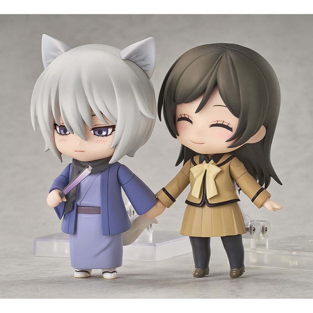 Nanami momozono kamisama kiss nendoroid. Good smile arts shanghai suma a su colección nendoroid la figura de nanami momozono, protagonista optimista del anime "kamisama kisso". Mide aproximadamente 10 cm e incluye 3x placas faciales (sonriente, enfadada y con mueca burlona), además de 1x pañuelo, 1x figura de mamoru y otras piezas para recrear diversas escenas. Se entrega con base incluida.