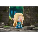 MARCILLE DELICIOUS IN DUNGEON QSET. Good Smile Arts Shanghai lanza, como parte de la colección Qset+, la adorable figura chibi de Marcille, basada en el personaje del anime "Delicious in Dungeon" ("Tragones y Mazmorras" en España). La elfa se representa en un formato no articulado de aproximadamente 7 cm de alto, con un diseño lleno de detalles. Viene en una caja con ventana.