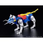 VOLTRON MODEROID. Good Smile Company vuelve a presentar, dentro de la colección Moderoid, el model kit de Voltron. Una vez montado, mide 20 cm y está basado en el personaje del anime "Voltron". Cuenta con varios puntos de articulación e incluye 2x tipos de cabeza para el león azul y el león amarillo, que pueden usarse de forma individual o combinada. También contiene 1x espada ardiente, 1x lanza de combate solar, 1x espada láser giratoria y 1x cuchillas bucales para cada león.