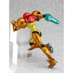 SAMUS ARAN METROID OTHER M FIGMA. Good Smile Company vuelve a presentar, dentro de la colección Figma, la figura de Samus Aran con la armadura biomecánica creada por los Chozo.  Tiene una altura de 15 cm y está basada en el personaje del videojuego para Nintendo Wii "Metroid: Other M".  Contiene 2x efectos de rayo, 1x parte para posar sus misiles de disparo, 5x manos izquierdas, la popular Morfoesfera y 1x base articulada.  Puedes exponerla junto a SAMUS ARAN ZERO SUIT VERSION FIGURA 13,5 CM METROID OTHER M FIGMA (se vende por separado).