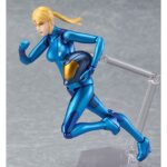 SAMUS ARAN ZERO SUIT VERSION METROID OTHER M FIGMA. Desde el videojuego para Nintendo Wii "Metroid: Other M" regresa esta impresionante figura de Samus Aran. La protagonista del videojuego, en su versión Zero Suit, está hecha en PVC y mide 13,5 cm de altura. Pertenece a la colección Figma de Good Smile Company e incluye manos intercambiables, 1x pistola, 1x casco, 1x parte del pelo para mostrar a Samus más joven y 1x base articulada. Puedes exponerla junto a SAMUS ARAN FIGURA 15 CM METROID OTHER M FIGMA (se vende por separado).
