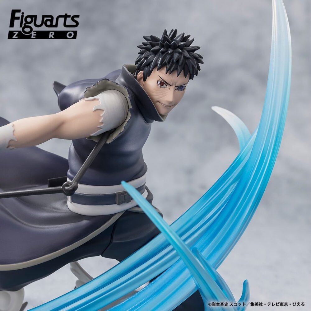 OBITO UCHIHA -EXTRA BATTLE- NARUTO SHIPPUDEN FIGUARTS ZERO. Tamashii Nations presenta, dentro de la colección Figuarts Zero, la figura de Uchiha Obito -Extra Battle-. Mide 21 cm y está basada en el personaje del anime "Naruto: Shippuden". Puedes exponerla junto a la figura de Kakashi Hatake -Extra Battle- (se vende por separado). Figuarts ZERO es una línea de productos de Tamashii Nations que se dedica a la creación de figuras estáticas que expresan el encanto y el mundo de los personajes de anime, manga, videojuegos, cine y televisión. Sus productos se caracterizan por su calidad, su detalle y sus efectos. Figuarts ZERO ofrece una amplia gama de sublíneas, como EXTRA BATTLE, SUPER BATTLE, CHOUETTE y más, que abarcan diferentes géneros, estilos y escalas.