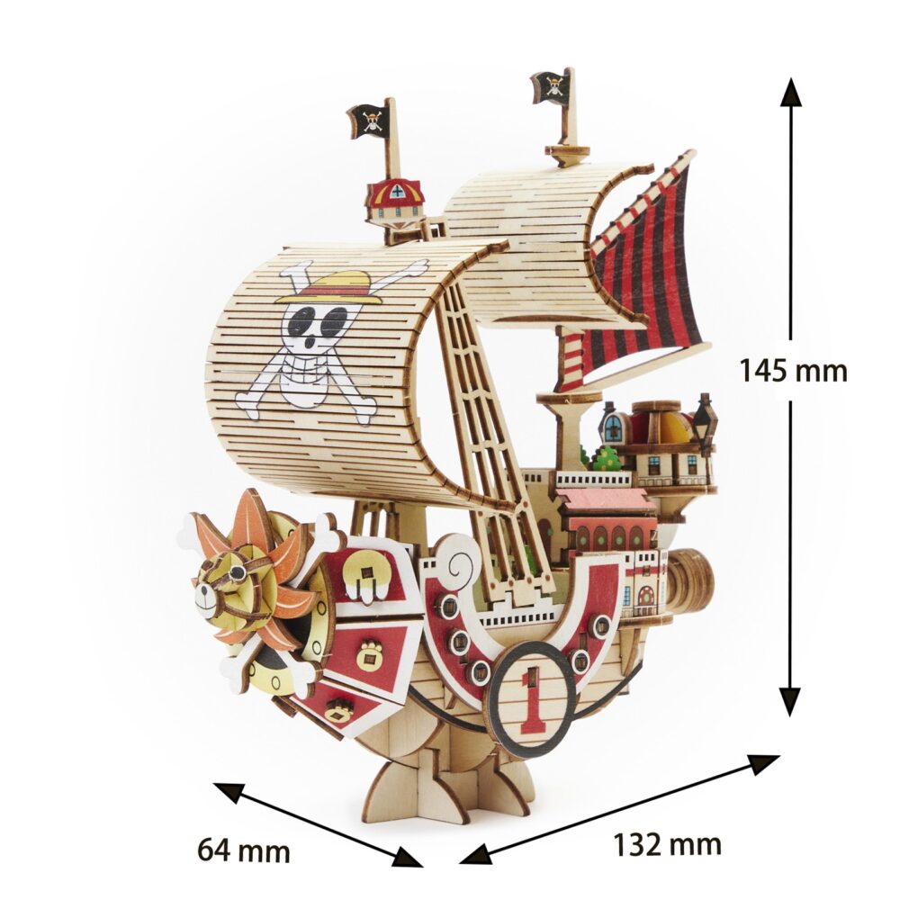 Thousand sunny set montaje one piece wa-gu-mi wooden art. Kito art presenta, dentro de la línea wa-gu-mi wooden art, este set de montaje inspirado en el emblemático barco de la tripulación de luffy, el thousand sunny. Una vez montado tiene unas medidas de 14,5 x 13 x 6,5 cm y está basado en su aspecto en el anime "one piece". El set está formado por 135 piezas de madera contrachapada precortadas con láser y pintadas, distribuidas en 3 paneles de 17x13 cm. Incluye manual de instrucciones.
