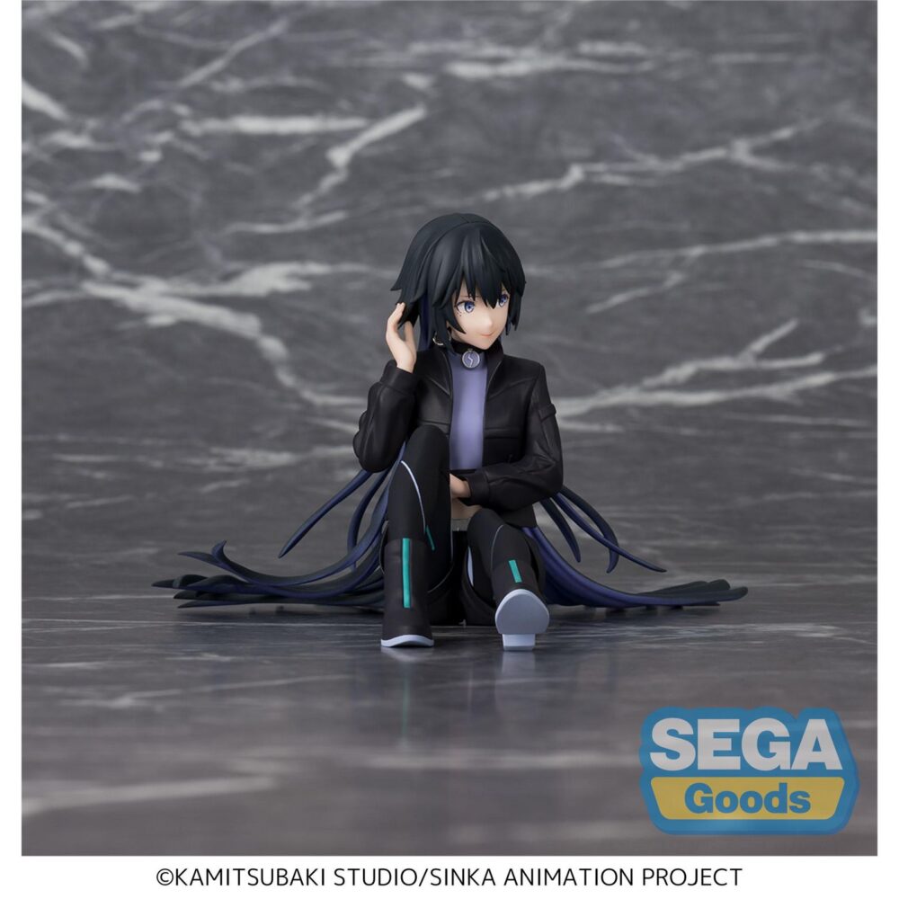 Koko rinne kamitsubaki city under construction pm perching. Sega presenta, dentro de su colección pm perching, la figura de koko rinne, inspirada en su personaje en el anime "kamitsubaki city under costruction". Con una altura aproximada de 9 cm, esta figura compacta en pvc es ideal para exhibirse en mesas o estanterías. Su diseño refleja el estilo artístico distintivo de la serie.