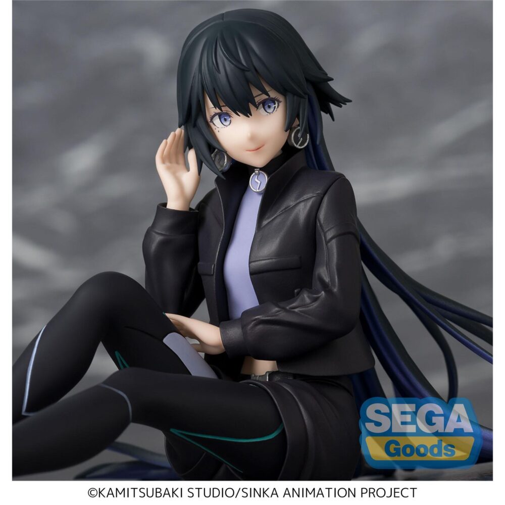 Koko rinne kamitsubaki city under construction pm perching. Sega presenta, dentro de su colección pm perching, la figura de koko rinne, inspirada en su personaje en el anime "kamitsubaki city under costruction". Con una altura aproximada de 9 cm, esta figura compacta en pvc es ideal para exhibirse en mesas o estanterías. Su diseño refleja el estilo artístico distintivo de la serie.